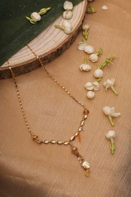 Necklace with Leaf Accent 3