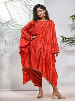 Red solid kaftan & straight pant set with sequins 1