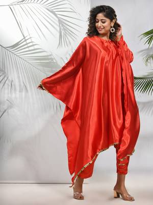 Red solid kaftan & straight pant set with sequins 2