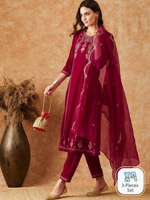  Velvet Embroidery Anarkali Kurta Set Salwar Suit pink Kurta Pant with Pink Dupatta for Women 4