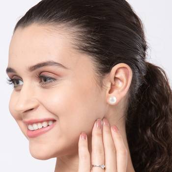 White pearls stud earring women 4
