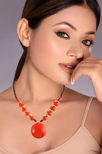 Natural red onyx reiki health benificial pendant necklace women
