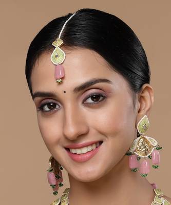 Green & pink adjustable head jewellery with kundan &  pearls 1