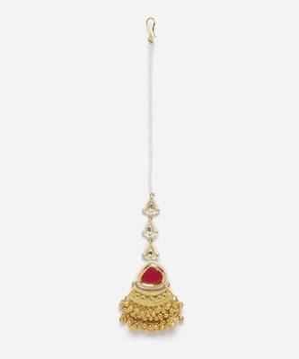 Red & gold adjustable head jewellery with kundan &  pearls 3
