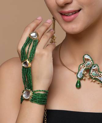 Green & gold adjustable hathphool with kundan &  pearls 1