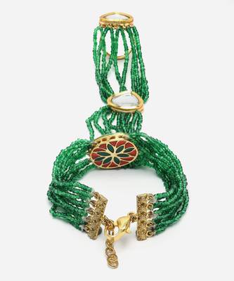 Green & gold adjustable hathphool with kundan &  pearls 3