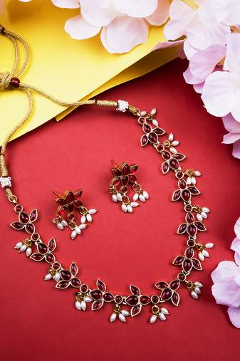 Gold plated ruby-green kemp lotus necklace set