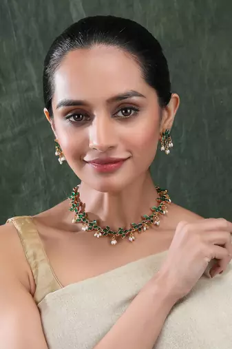 Gold plated green kemp lotus necklace set