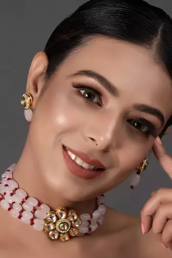 Pink Maroon Gold Tone Kundan Choker With Earrings
