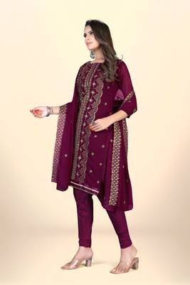 Zeepkart the kurtis design that you can wear to look taller in indian outfit. 3