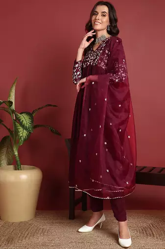 women burgundy cotton blend solid embroidered a-line kurta trouser with dupatta