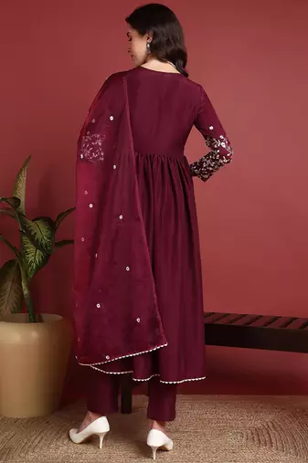women burgundy cotton blend solid embroidered a-line kurta trouser with dupatta
