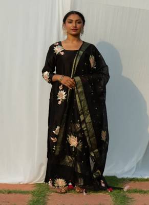 Lotus - black suit set 2