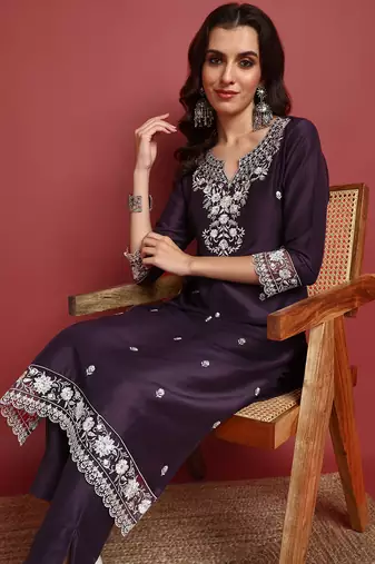 women purple silk blend solid embroidered straight kurta trouser with dupatta