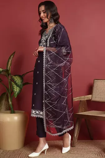 women purple silk blend solid embroidered straight kurta trouser with dupatta