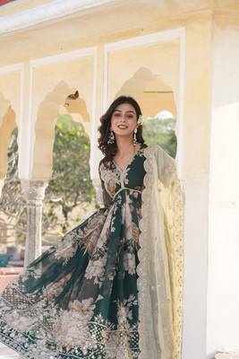 Green designer printed premium women alia cut set 3
