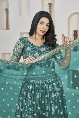 Rama Green Dola Jacquared Zari Work And Sequins Embroidereded Lehenga Choli For Bride 2
