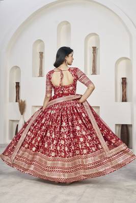 RED ZARI & SEQUINS EMBROIDERED DOLA JACQUARD DESIGNER WEDDING & PARTY WEAR FESTIVAL SEMI STITCHED LEHENGA 3