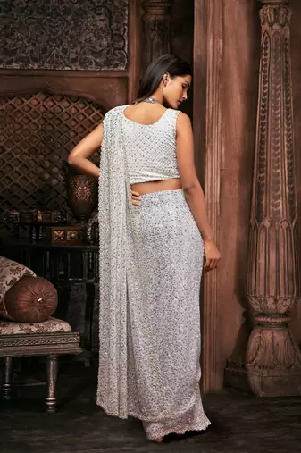 Trendmalls White Georgette Sequins Work Saree With Blouse