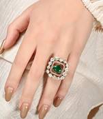 Luminous emerald ring