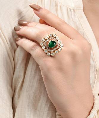 Luminous emerald ring 2