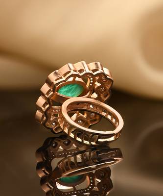 Luminous emerald ring 4