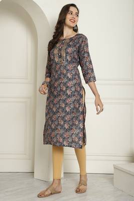 Rajnandini women's grey cotton blend foil printed kurti 5