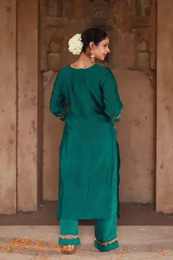 Meenkshi - Green Suit Set