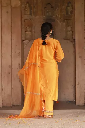 Meenkshi - Yellow Suit Set