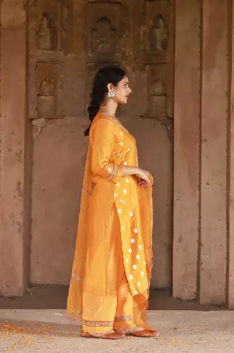 Meenkshi - Yellow Suit Set