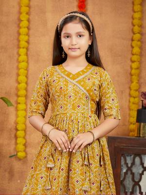 Aarika girls ethnic wear mustard colour damask print with gota work cotton kurti sharara set 5