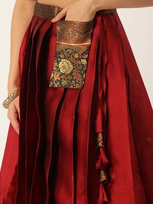 South Indian Traditonal Woven With Zari Work Half Saree 4