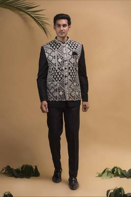 Black bandhgala set with nehru jacket  1