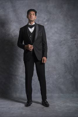 Black tuxedo suit on terry rayon fabric 1