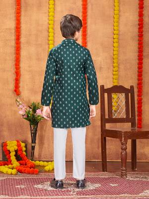 Aarika boys ethnic wear dark green colour solid kurta pyjama set 4