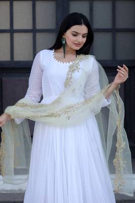 Fancy and stylish white gown with yelloe colour embroidered dupatta 2