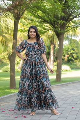 Trendy black colour long kurti for ethnic and party looks 1