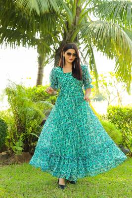 Trendy green colour long kurti for ethnic and party looks 4