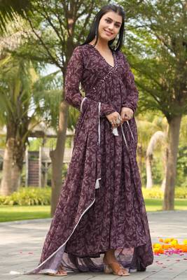 Smart and elegant wine colour gown with dupatta for trendy looks 5