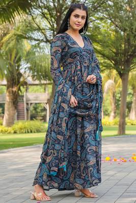Smart and elegant blue colour gown with dupatta for trendy looks 5