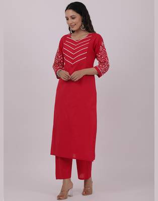 Satrangi women's red cotton embroidered 3/4th sleeve round neck kurta set 3