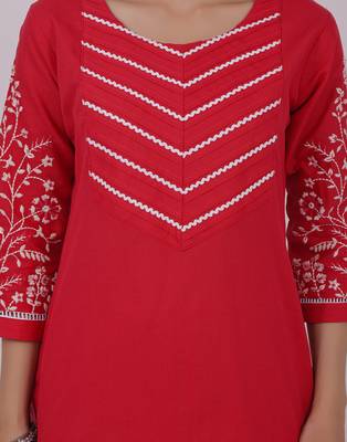 Satrangi women's red cotton embroidered 3/4th sleeve round neck kurta set 4