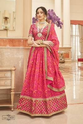 Pink Thread Zari Dori And Sequins Embroidered Organza Lehenga Choli For Bride 4