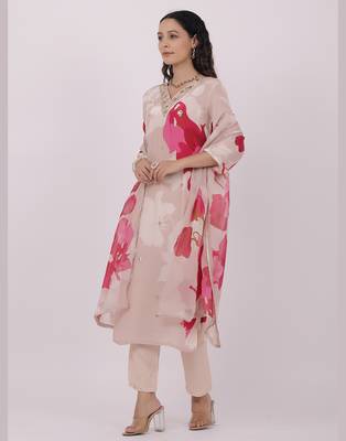 Satrangi women's pink viscose silk regular fit three fourth sleeve v neck floral print kurta set 3
