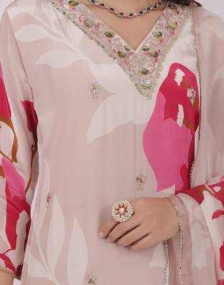 Satrangi women's pink viscose silk regular fit three fourth sleeve v neck floral print kurta set 4