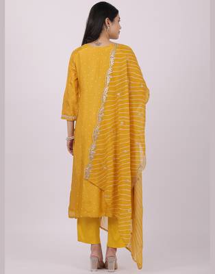 Satrangi women's yellow viscose silk embroidered kurta set with v neck and three fourth sleeves 2