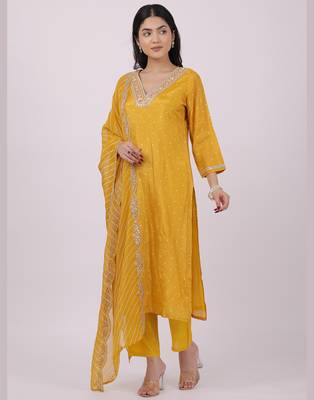 Satrangi women's yellow viscose silk embroidered kurta set with v neck and three fourth sleeves 3
