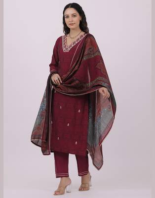Satrangi women's maroon blended silk embroidered v neck three fourth sleeve kurta set 3