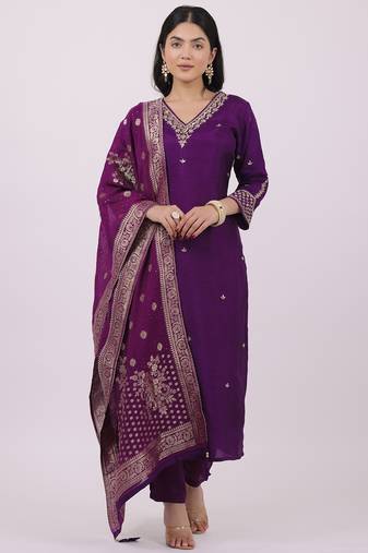 Satrangi women's purple viscose silk embroidered 3/4th sleeve v neck kurta set