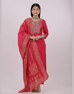 Satrangi women's pink viscose silk embroidered kurta set with three fourth sleeve round neck 1